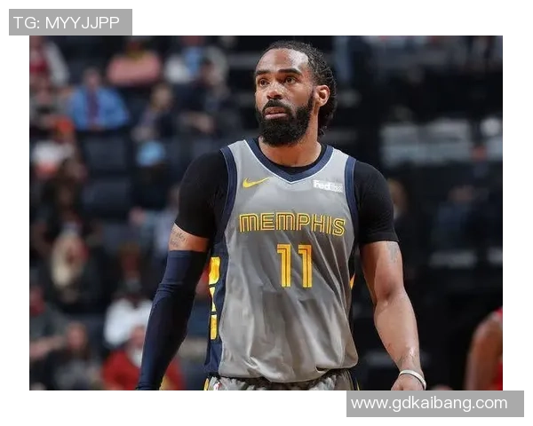 全球顶级球星汇聚一堂，打造梦幻足球队挑战极限赛事