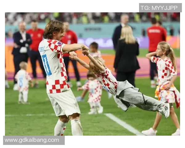 卡莫·莫德里奇领衔克罗地亚征战卡塔尔世界杯展现非凡球技与领导力